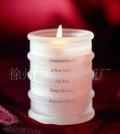 匠心獨具 紅藍黃透明玻璃花瓶與工藝瓶全解析，附白酒瓶選購指南